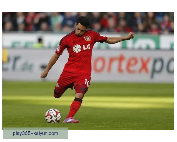 恰尔汗奥卢在国米中表现亮眼，助力球队争冠之路持续升温