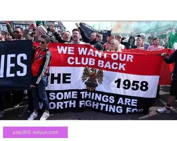 富勒姆在英超赛季表现不佳，球迷呼吁俱乐部尽快重振旗鼓