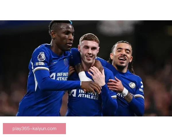 切尔西在英超引援窗口表现积极，持续增强队伍竞争力