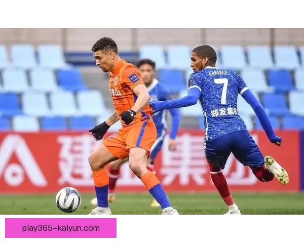 哥伦比亚队战术纪律表现稳健，防守组织与攻守转换效率持续提升